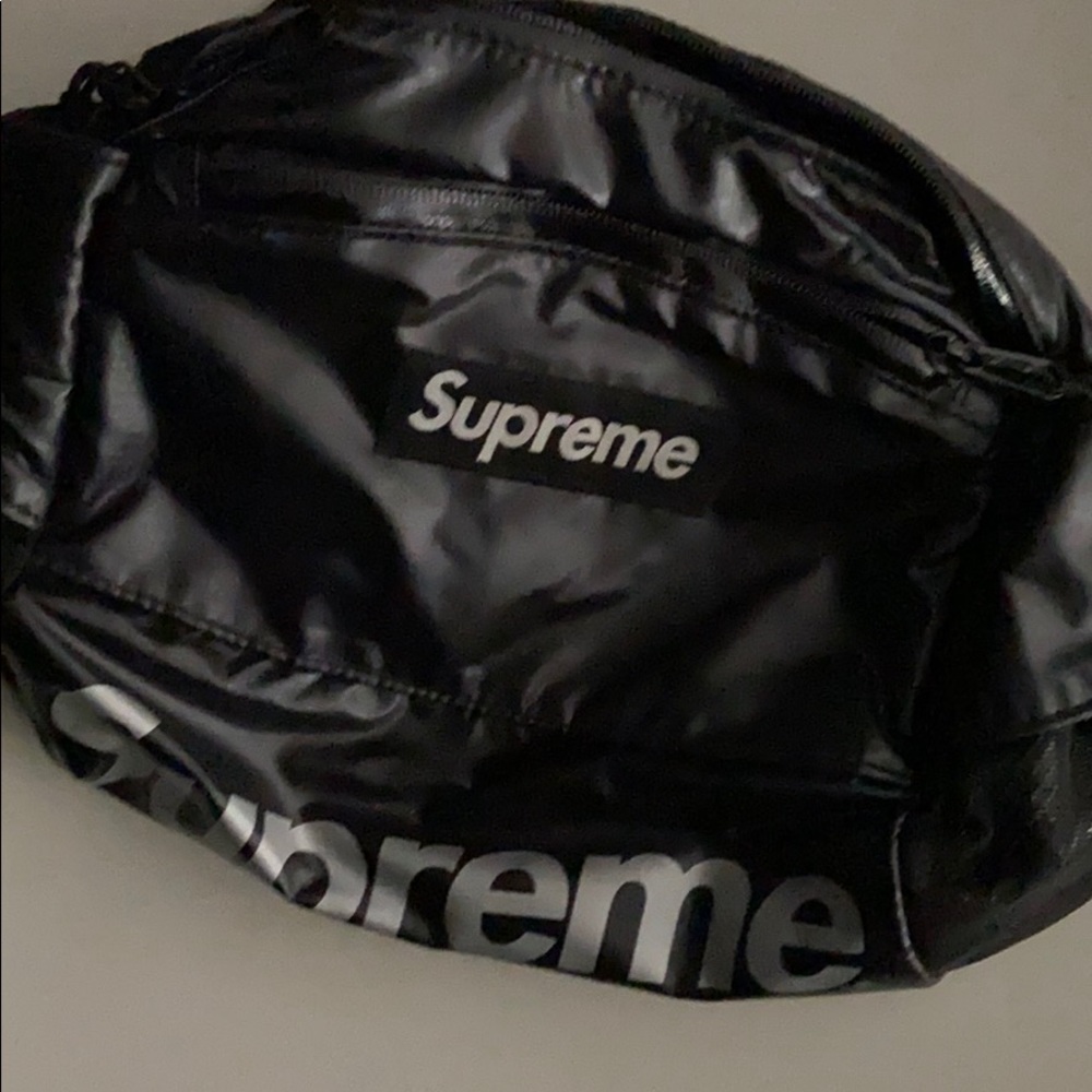Supreme black fannypack